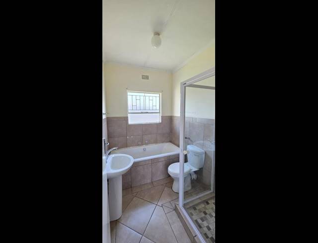 2 BEDROOM PROPERTY TO RENT IN RIVERSDALE